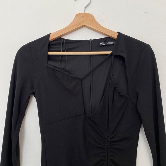 Zara Sophisticated Black Long Sleeve Dress - Picture 2 of 7